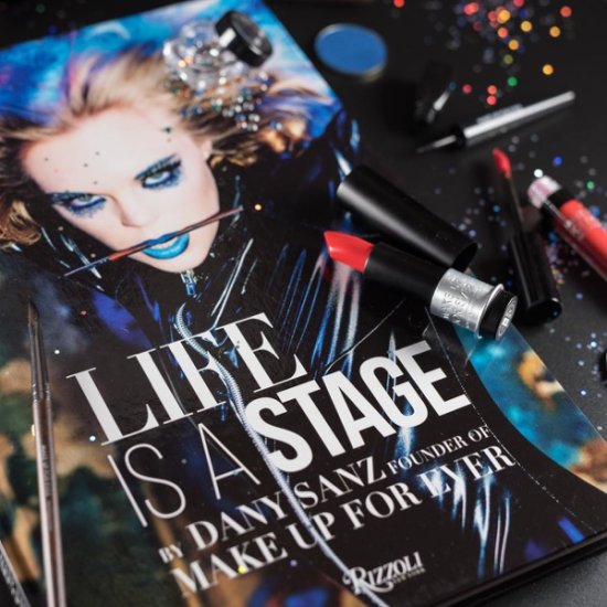 Life is a stage - Book